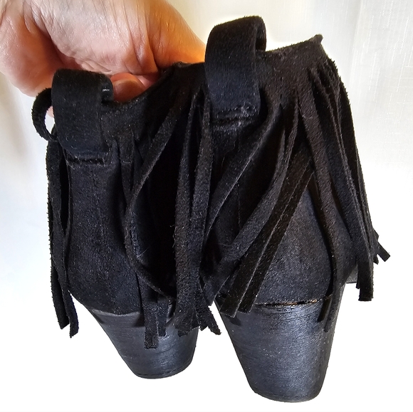Coconuts By Matisse 8 M Fringe Booties - Picture 3 of 8
